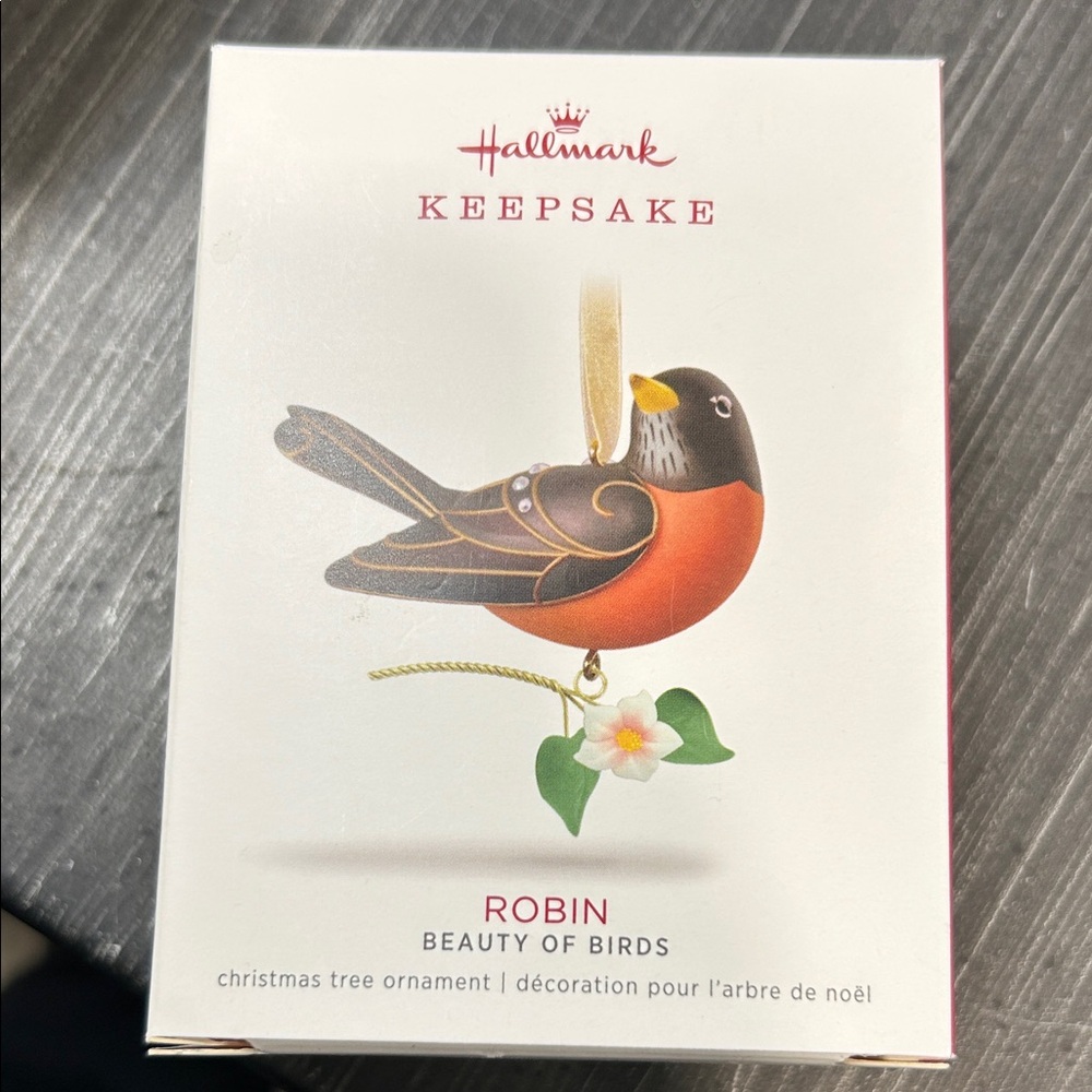 2018 Hallmark Keepsake Robin Beauty of Birds Ornament
